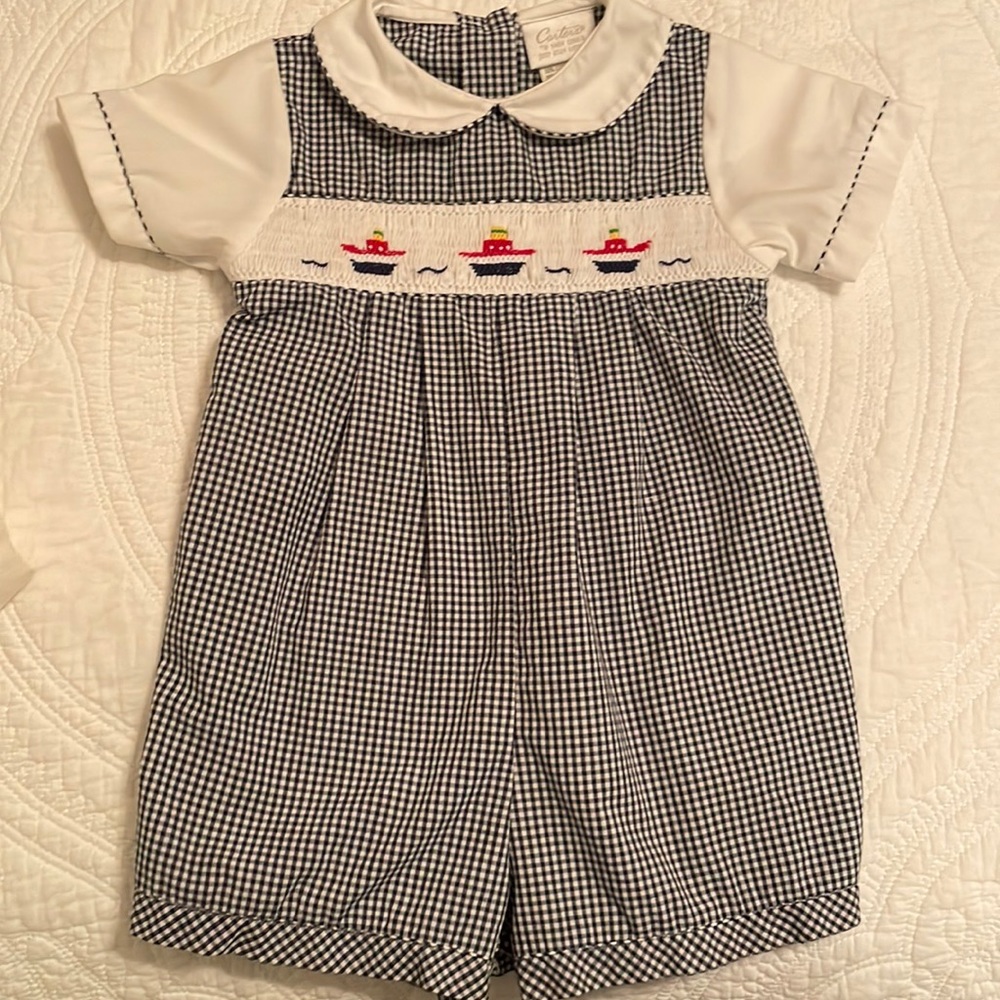 Like new! Carter’s one piece Jon Jon. Sz 9m